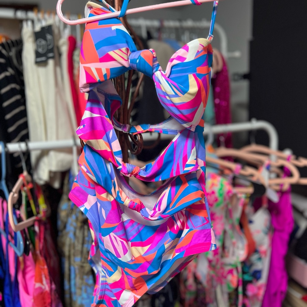 Vibrant Blue One Piece Swimwear with UV Protection and Quick-Dry Fabric
